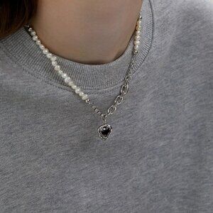 Elegant Silver and Pearl Necklace